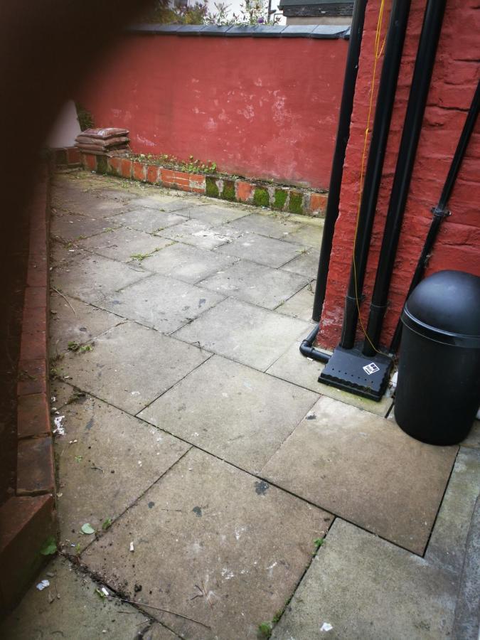 Knutsford House Holidays Manchester Exterior photo